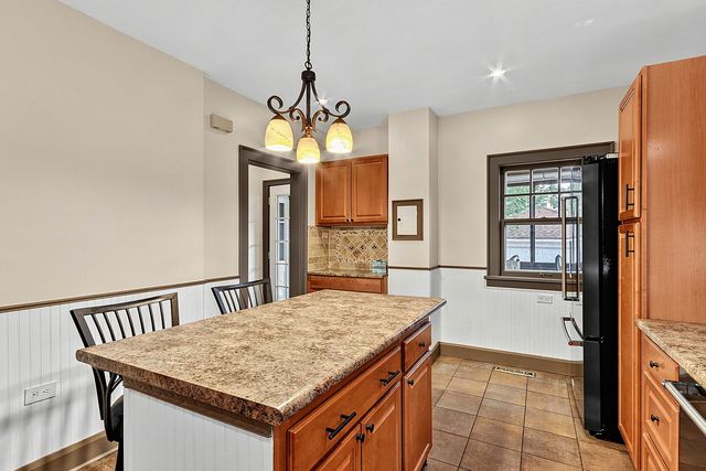1627 Jackson Street, Rockford, IL 61107
