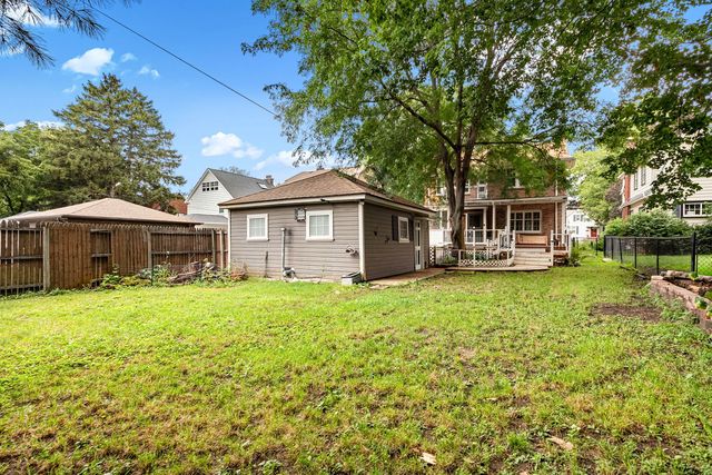 1627 Jackson Street, Rockford, IL 61107