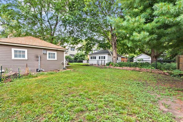 1627 Jackson Street, Rockford, IL 61107