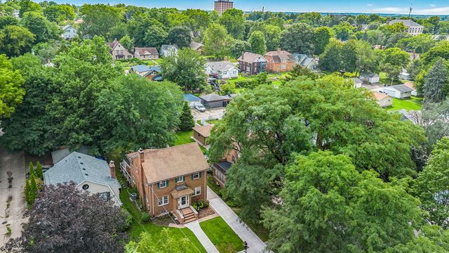 1627 Jackson Street, Rockford, IL 61107