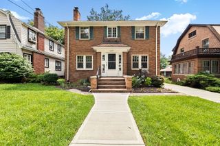 1627 Jackson Street, Rockford, IL 61107