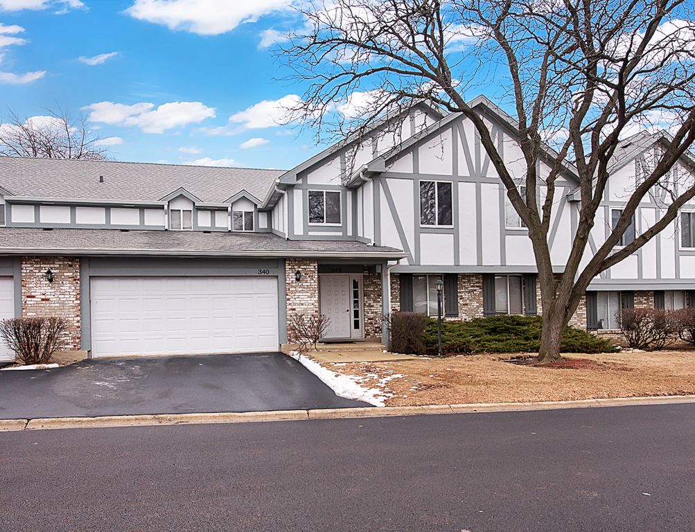 340 Springlake Lane D, Aurora, IL 60504