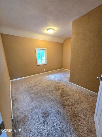 601 East Street, Liberty Center, OH 43532