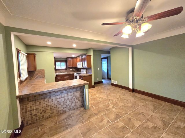601 East Street, Liberty Center, OH 43532