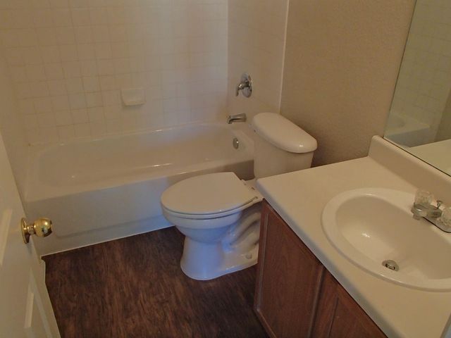 206 Ryan LN, Georgetown, TX 78628