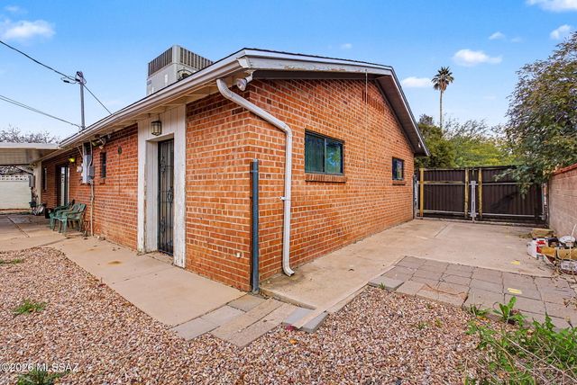 402 S Harvard Avenue, Tucson, AZ 85710