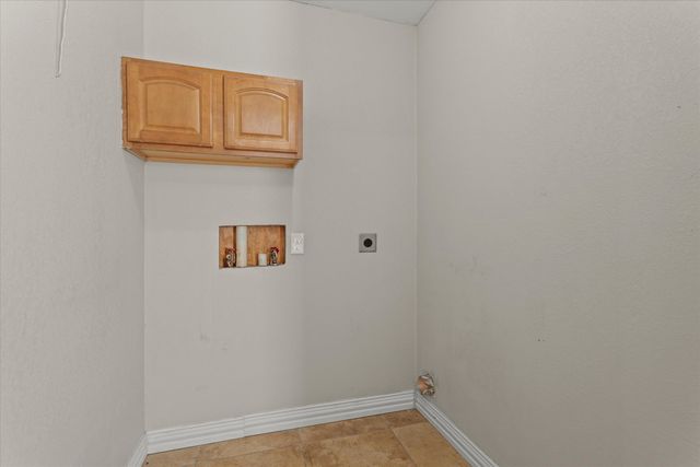 3131 N Alamo Road, Levelland, TX 79336