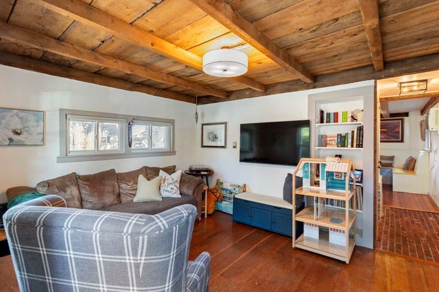 93 Mason St, Salem, MA 01970