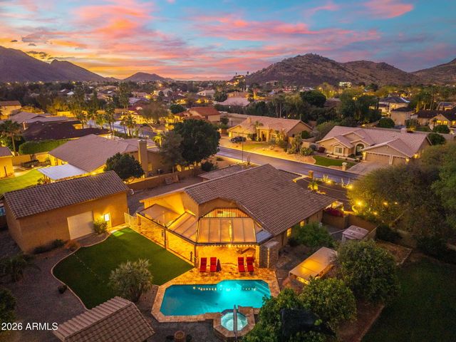 4613 W DESERT HOLLOW Drive, Phoenix, AZ 85083