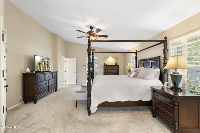 4613 W DESERT HOLLOW Drive, Phoenix, AZ 85083