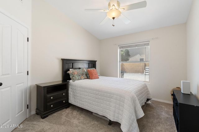 4613 W DESERT HOLLOW Drive, Phoenix, AZ 85083