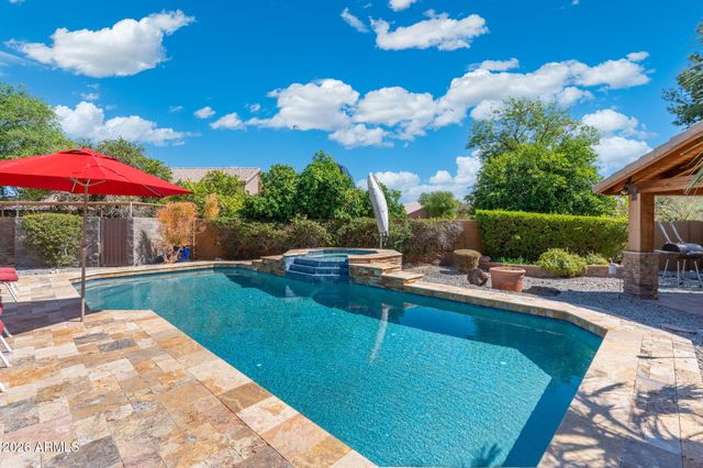 4613 W DESERT HOLLOW Drive, Phoenix, AZ 85083