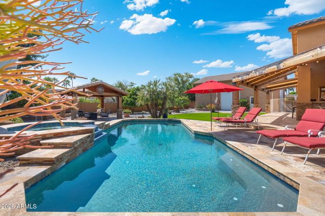 4613 W DESERT HOLLOW Drive, Phoenix, AZ 85083