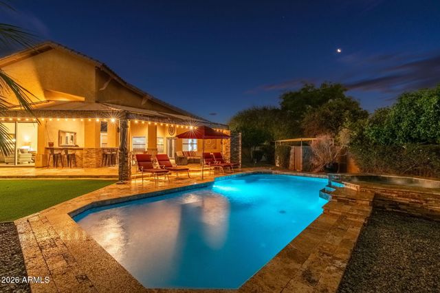 4613 W DESERT HOLLOW Drive, Phoenix, AZ 85083