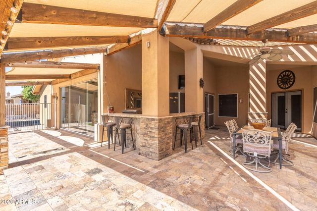 4613 W DESERT HOLLOW Drive, Phoenix, AZ 85083