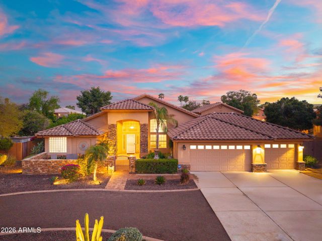 4613 W DESERT HOLLOW Drive, Phoenix, AZ 85083