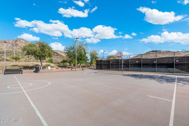 4613 W DESERT HOLLOW Drive, Phoenix, AZ 85083