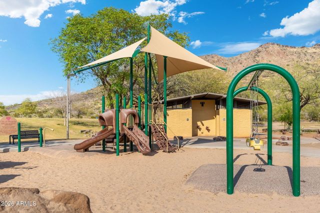 4613 W DESERT HOLLOW Drive, Phoenix, AZ 85083