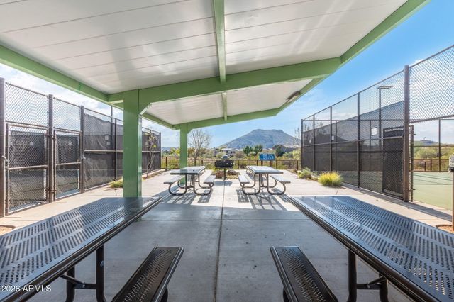 4613 W DESERT HOLLOW Drive, Phoenix, AZ 85083