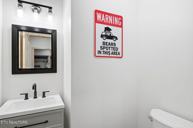 638 Ridge Top Loop, Gatlinburg, TN 37738