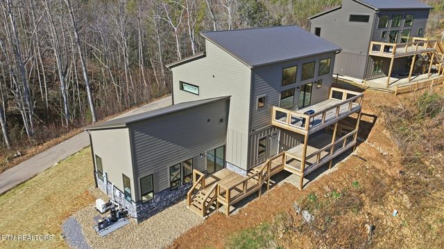638 Ridge Top Loop, Gatlinburg, TN 37738