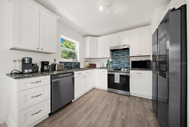 2375 BAHIA VISTA STREET, Sarasota, FL 34239