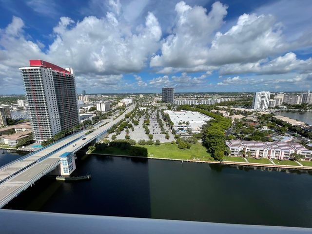 4010 S Ocean Drive R1902, Hollywood, FL 33019