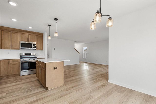 623 Belmont DRIVE, Watertown, WI 53094