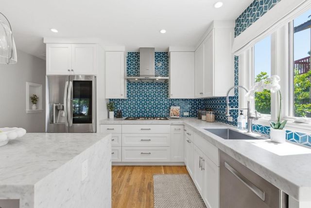 125 Sunnydale Avenue, San Carlos, CA 94070