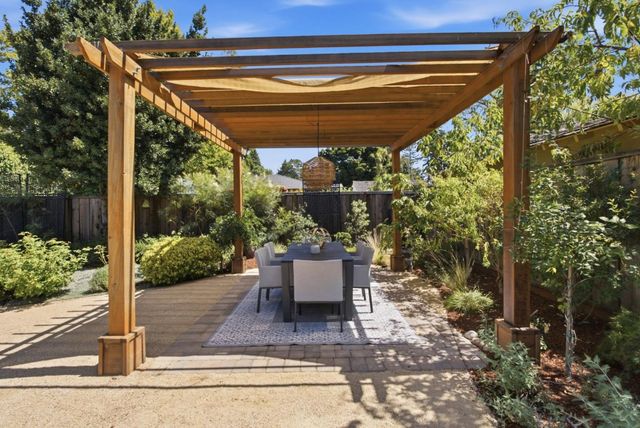 125 Sunnydale Avenue, San Carlos, CA 94070
