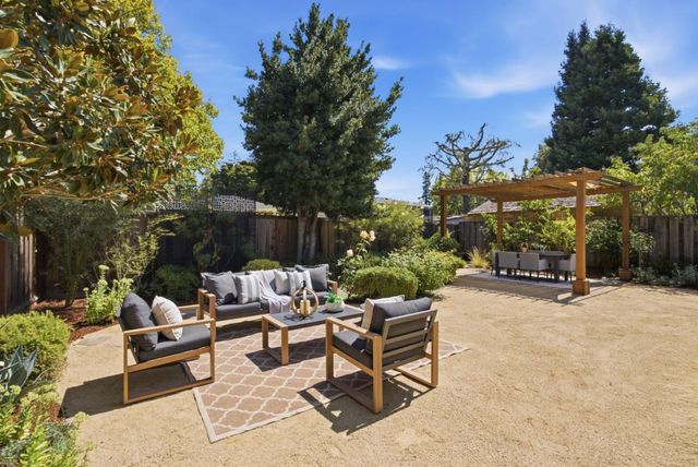 125 Sunnydale Avenue, San Carlos, CA 94070