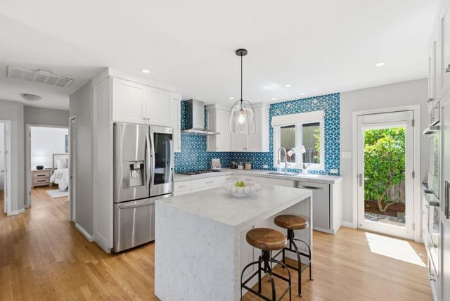 125 Sunnydale Avenue, San Carlos, CA 94070