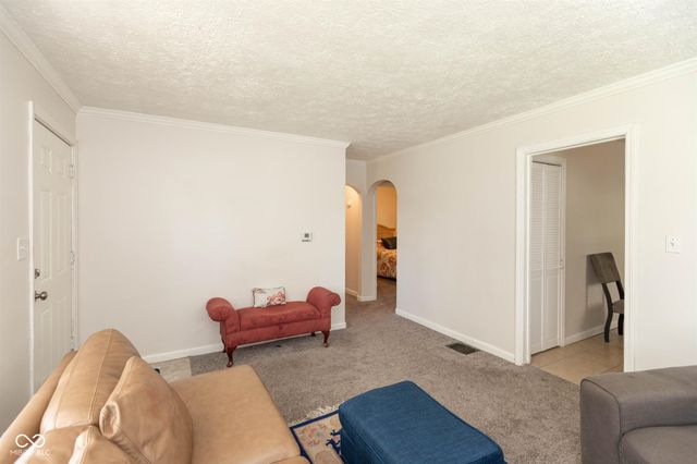 3743 Crescent Avenue, Indianapolis, IN 46208