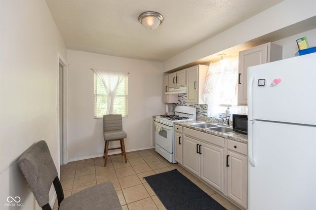 3743 Crescent Avenue, Indianapolis, IN 46208