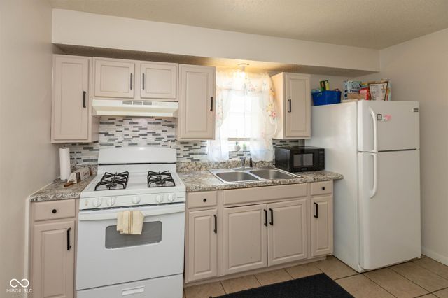 3743 Crescent Avenue, Indianapolis, IN 46208