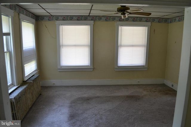 530 PERSHING AVE, Collingdale, PA 19023