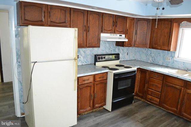 530 PERSHING AVE, Collingdale, PA 19023