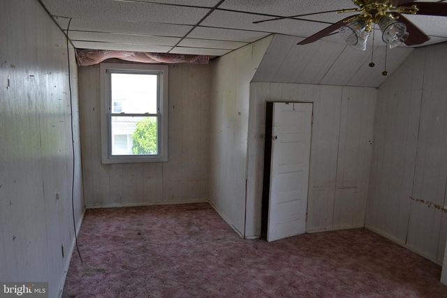 530 PERSHING AVE, Collingdale, PA 19023
