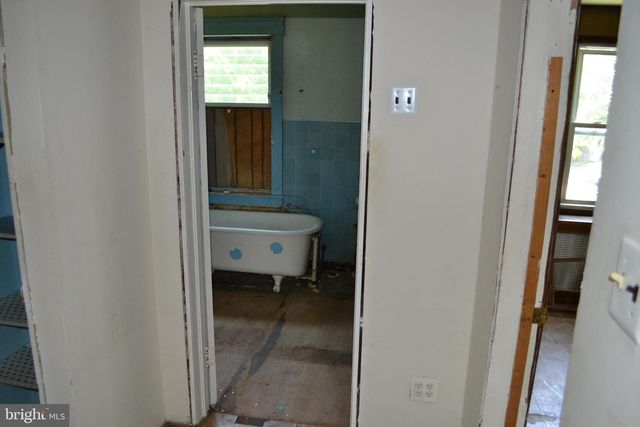 530 PERSHING AVE, Collingdale, PA 19023
