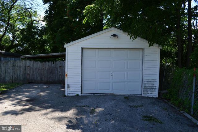 530 PERSHING AVE, Collingdale, PA 19023