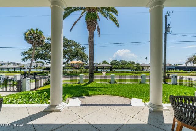 1212 S Riverside Drive, New Smyrna Beach, FL 32168