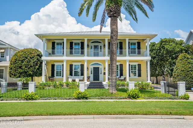 1212 S Riverside Drive, New Smyrna Beach, FL 32168