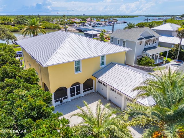 1212 S Riverside Drive, New Smyrna Beach, FL 32168