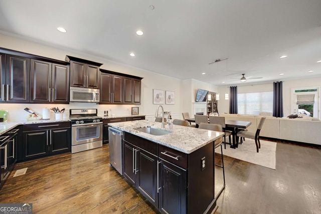 909 Dumaine Trace, Sandy Springs, GA 30328