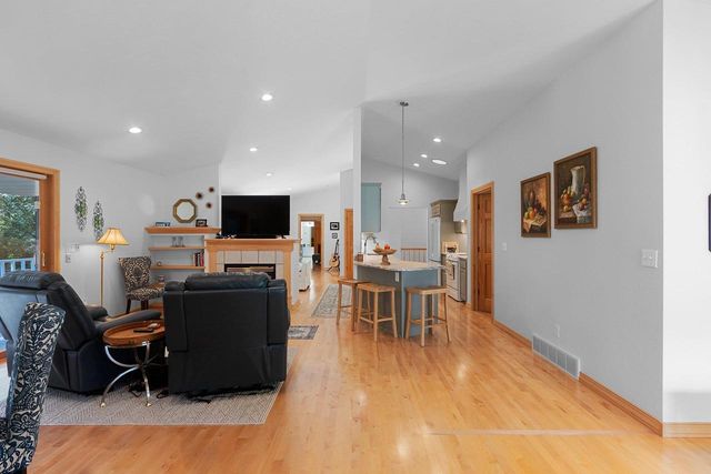 576 ST MARYS STREET, De Pere, WI 54115