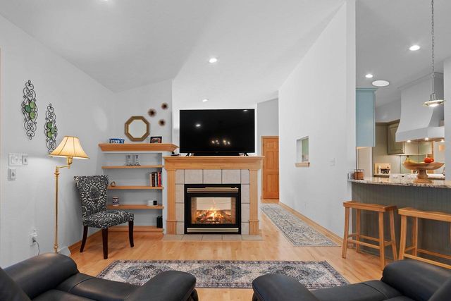 576 ST MARYS STREET, De Pere, WI 54115