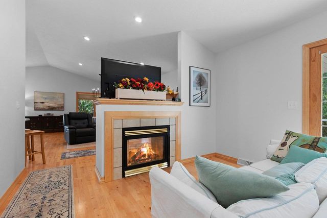 576 ST MARYS STREET, De Pere, WI 54115