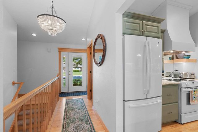 576 ST MARYS STREET, De Pere, WI 54115