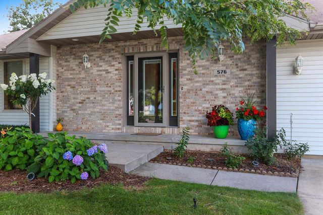 576 ST MARYS STREET, De Pere, WI 54115