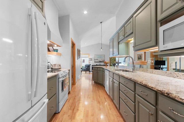 576 ST MARYS STREET, De Pere, WI 54115